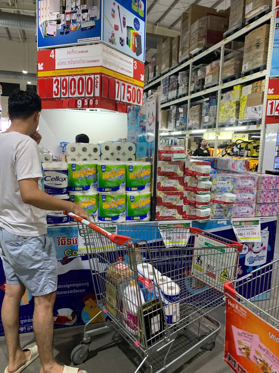 Modern Trade distribution featuring BJC FMCG products at Makro Market by Da Houg Heng Enterprise (Image 29)